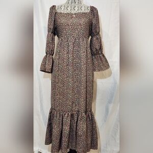 Floral maxi Dress with marie style sleeve